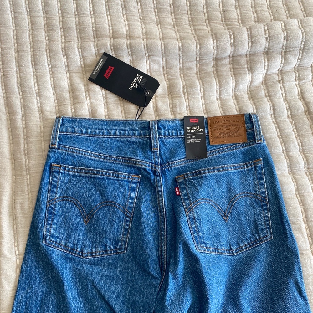 Levi’s Wedgie Straight Jean